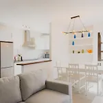 Happy House - Downtown Apartment *